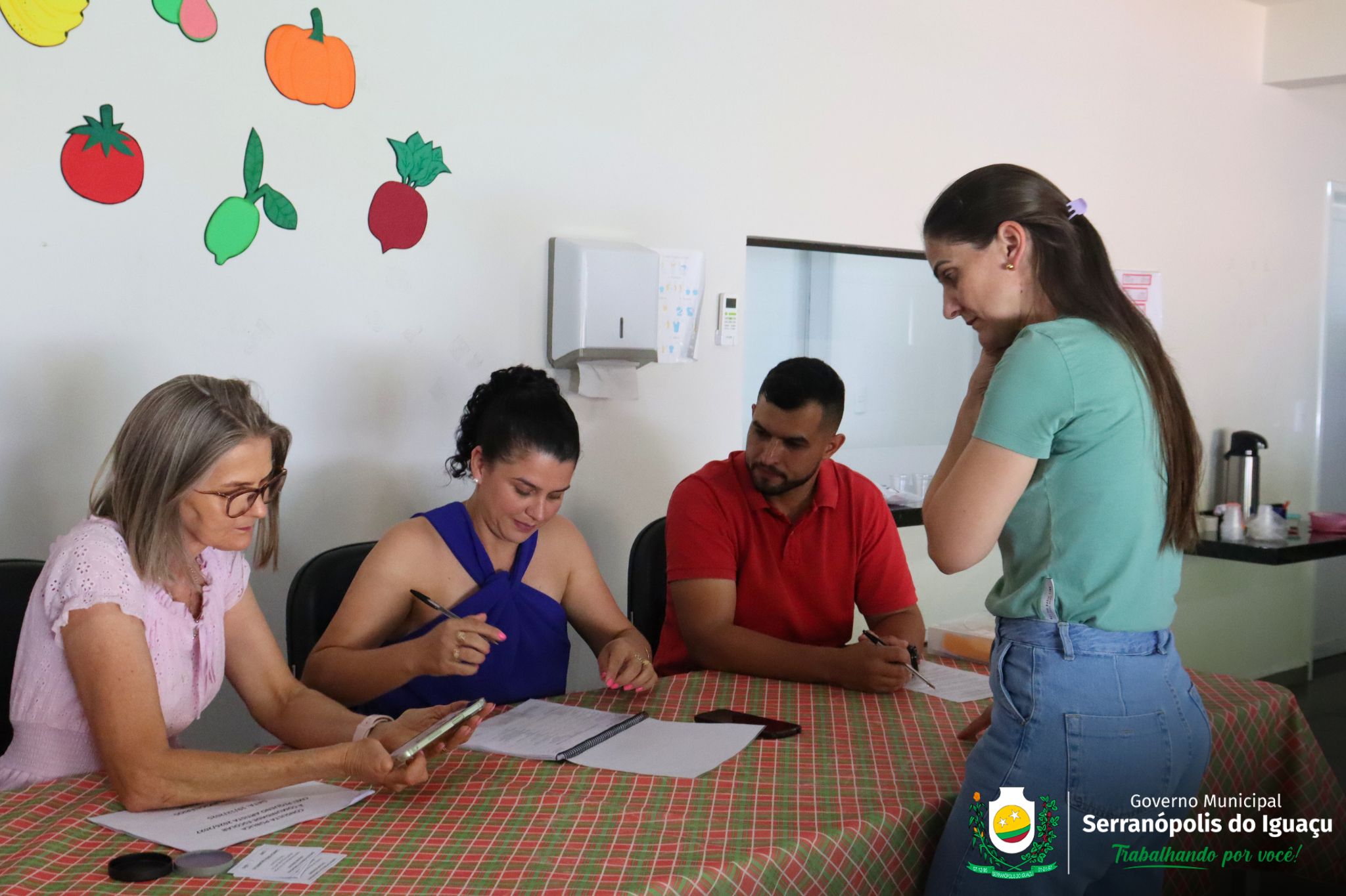 Eleição define direção da Escola Municipal e do CMEI Pequeno Artista