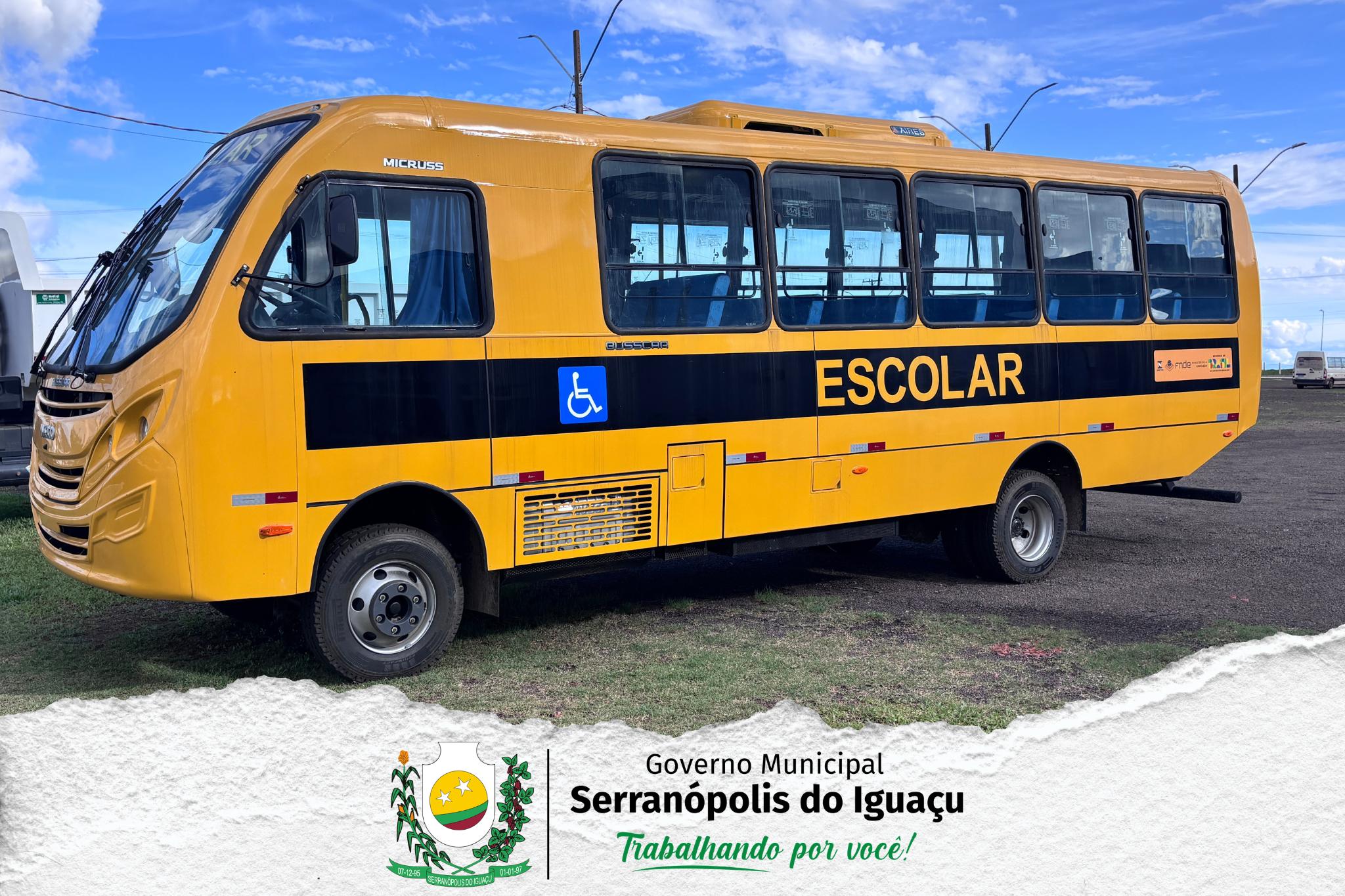 Governo Municipal amplia frota do transporte escolar com a chegada de novo ônibus para estudantes