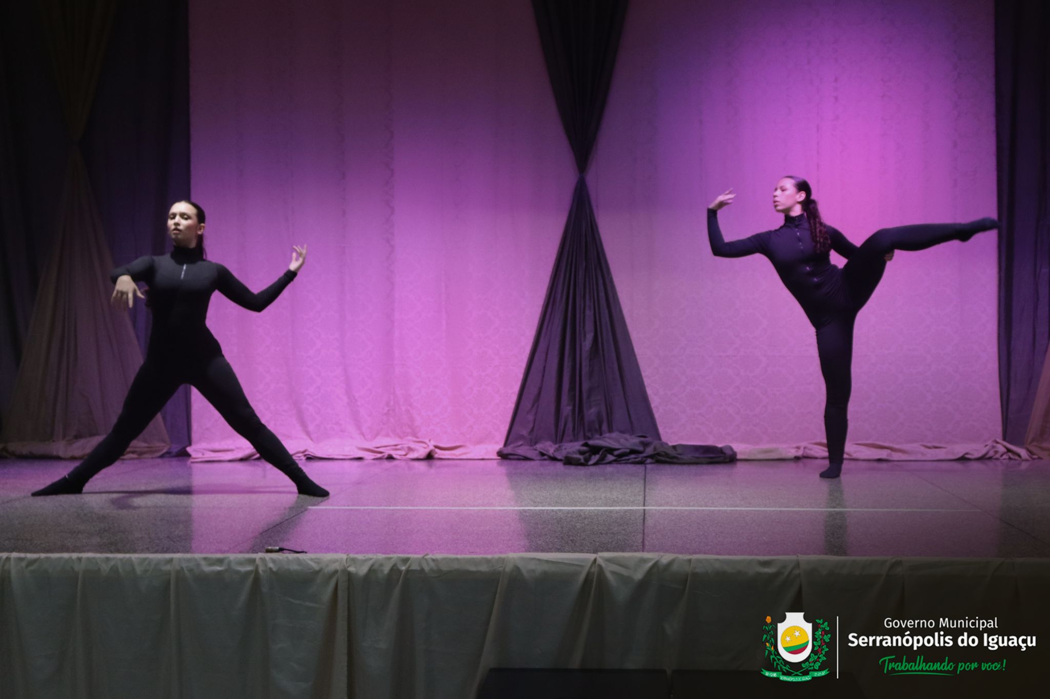 5ª Mostra Regional de Dança reúne seis municípios durante a Semana Cultural de Serranópolis do Iguaçu 5ª Mostra Regional de Dança reúne seis municípios durante a Semana Cultural de Serranópolis do Iguaçu