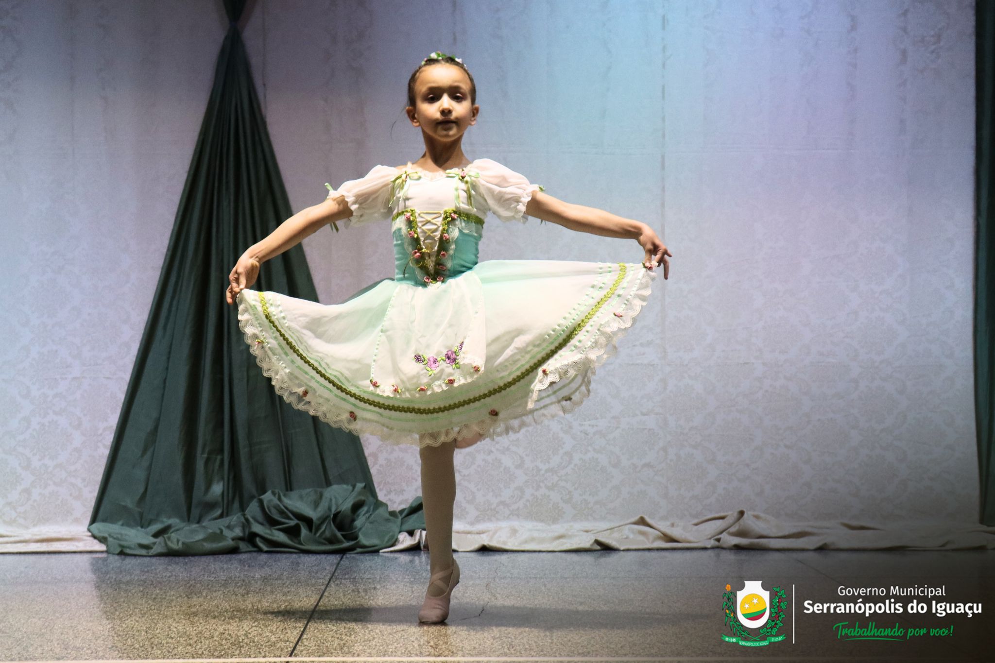 5ª Mostra Regional de Dança reúne seis municípios durante a Semana Cultural de Serranópolis do Iguaçu 5ª Mostra Regional de Dança reúne seis municípios durante a Semana Cultural de Serranópolis do Iguaçu