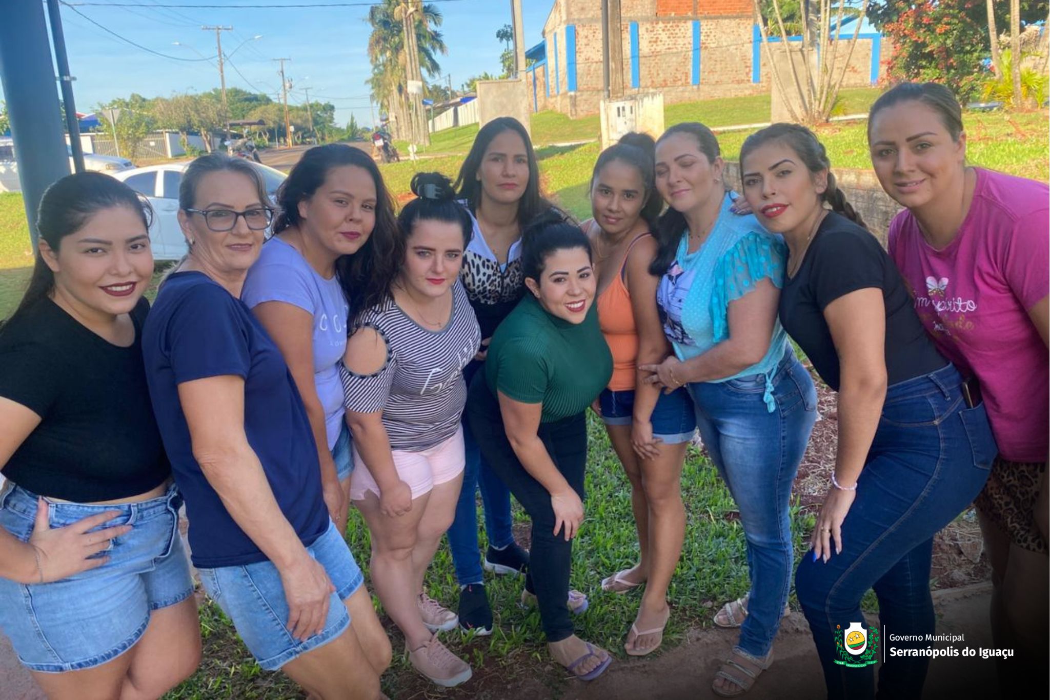 Curso gratuito de automaquiagem é realizado no CRAS em parceria com o SENAC