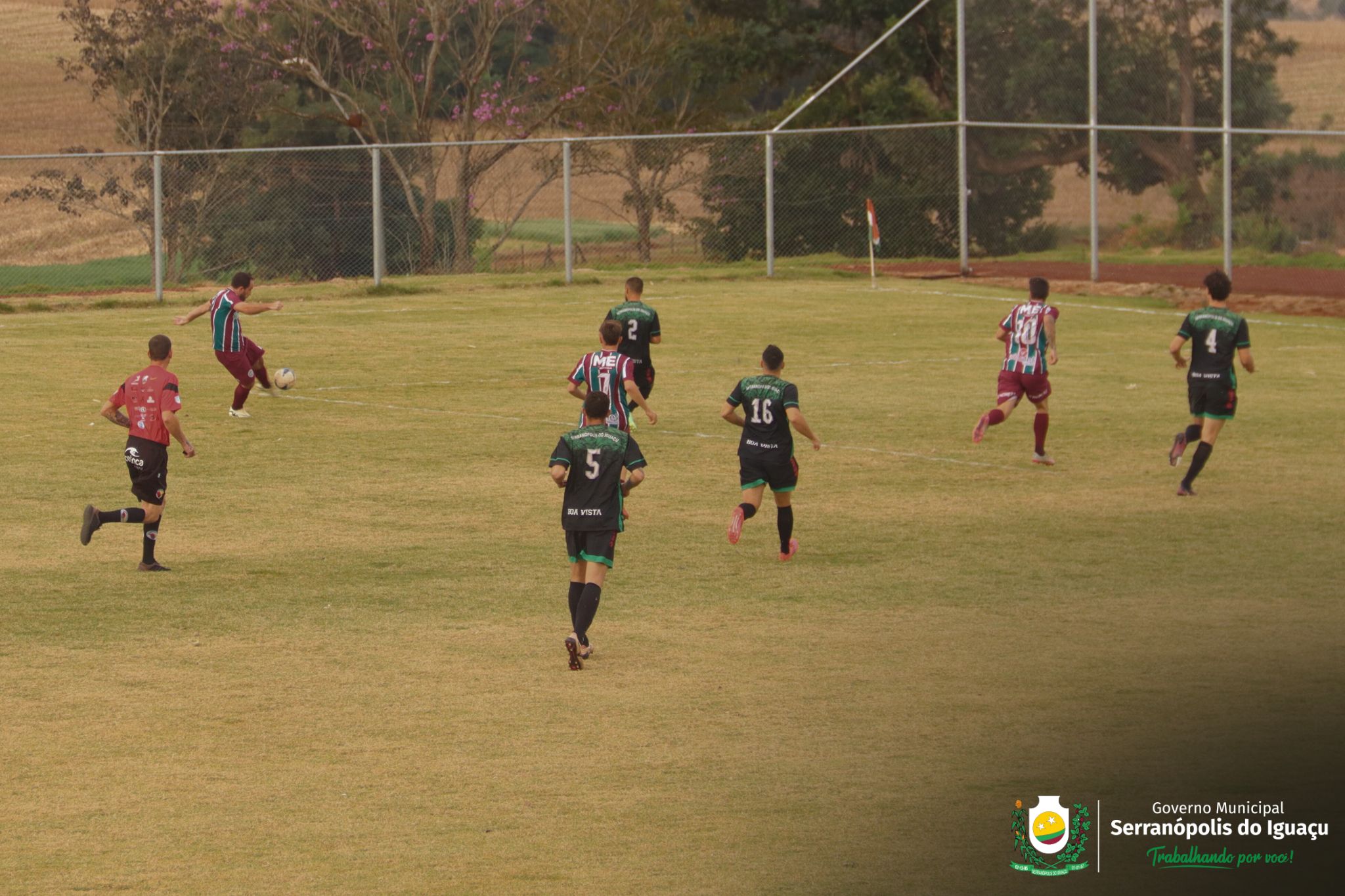 Quarta rodada do campeonato municipal de futebol de campo tem WO, empate e estreia histórica do feminino