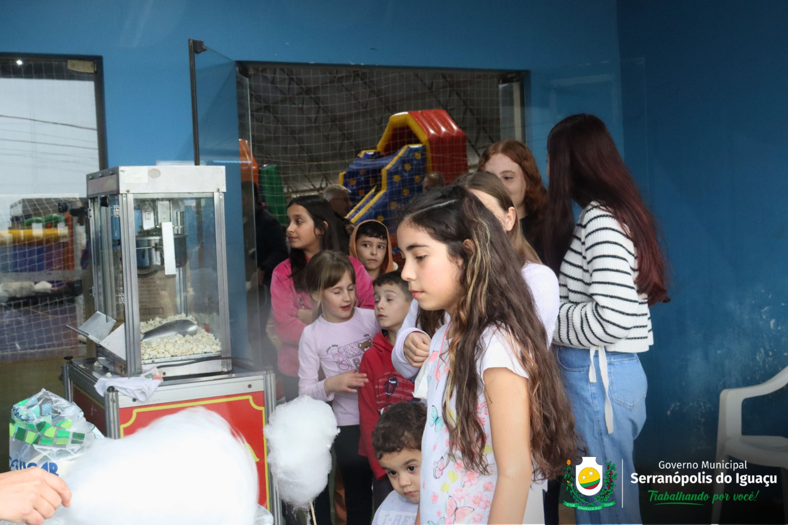 Brincando na Praça Brincando na Praça