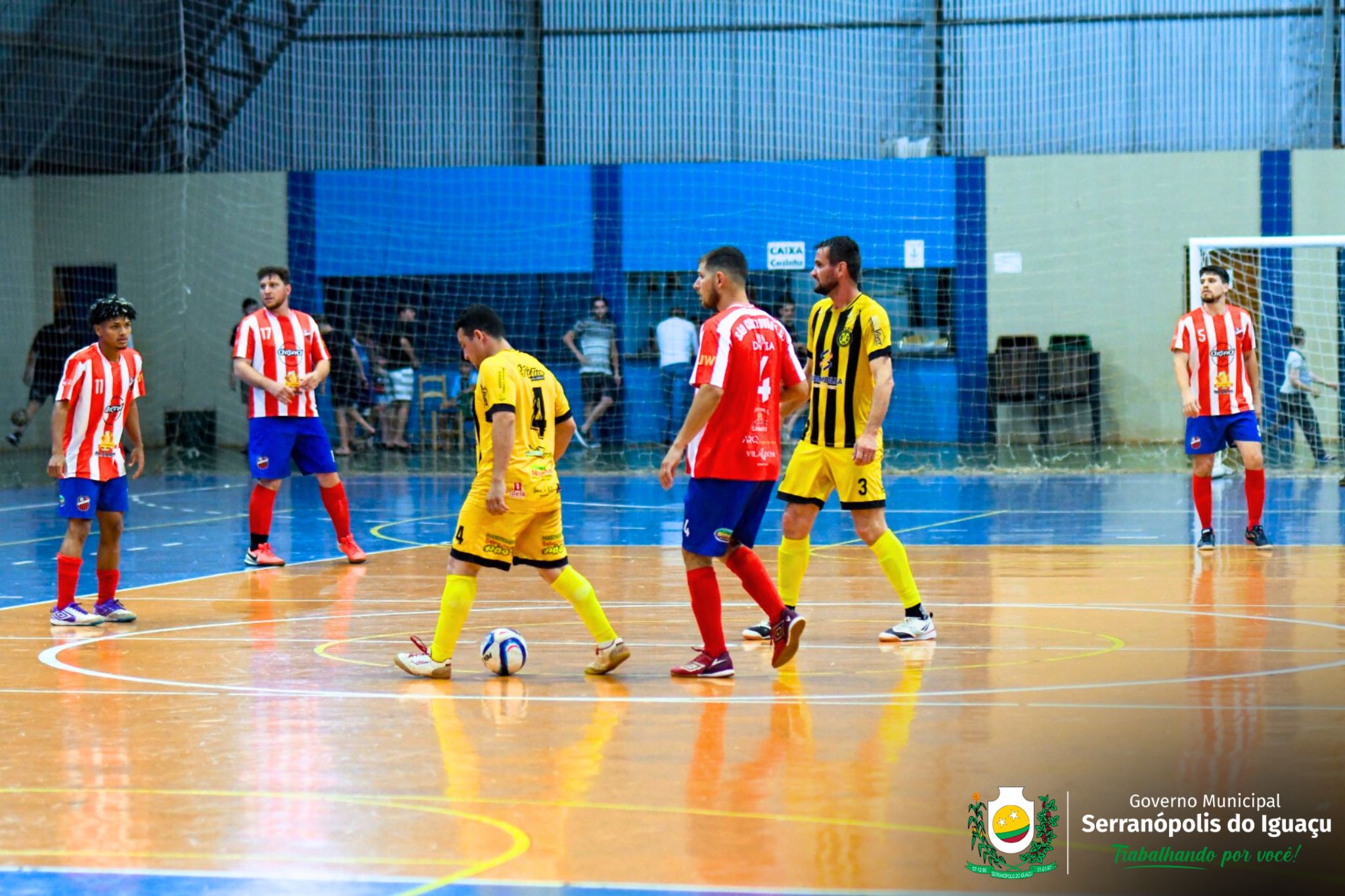 Campeonato Municipal de Futsal define campeão da Série Prata e terceiro lugar nos Veteranos 45 em Serranópolis do Iguaçu