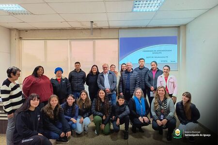 Governo Municipal realiza cerimônia de recepção aos novos Jovens Aprendizes Governo Municipal realiza cerimônia de recepção aos novos Jovens Aprendizes