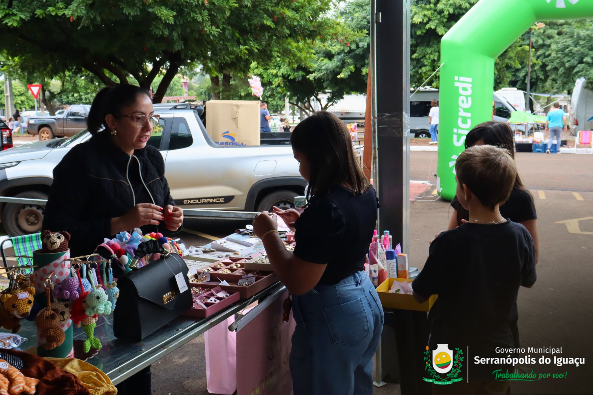 Feirinha Especial e 1ª Feirinha do MEI movimentam Festa da Padroeira em Serranópolis do Iguaçu Feirinha Especial e 1ª Feirinha do MEI movimentam Festa da Padroeira em Serranópolis do Iguaçu