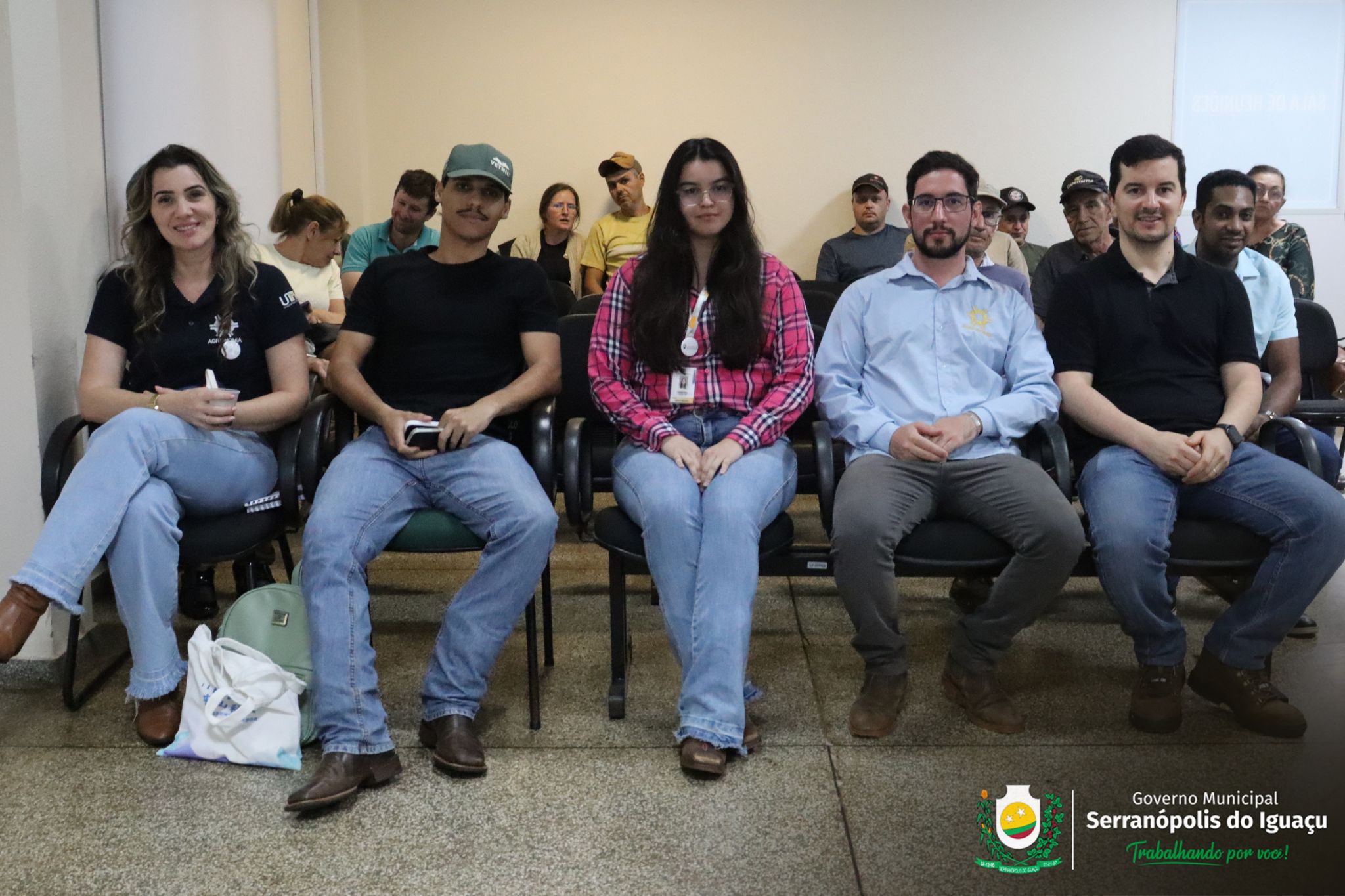 Agricultores participam de apresentação sobre saúde e manejo dos solos em Serranópolis do Iguaçu