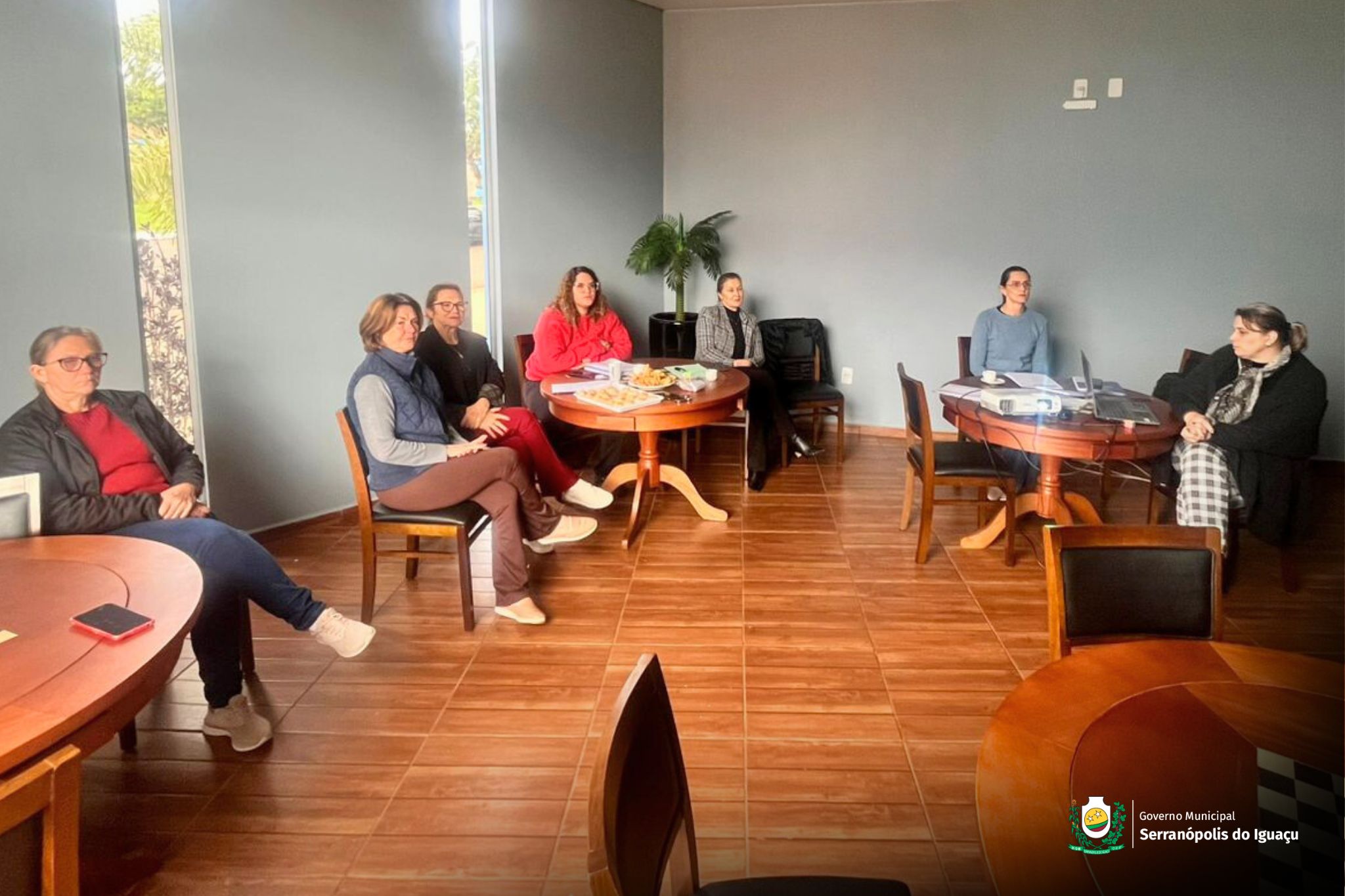 Conselho Municipal dos Direitos da Mulher realiza reunião extraordinária