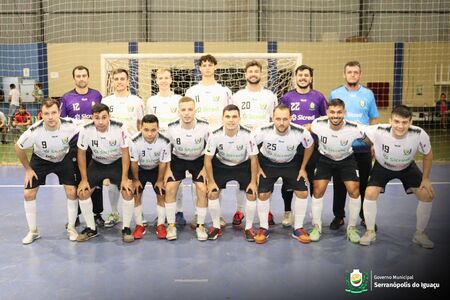 Serranópolis enfrenta Itaipulândia na busca pela classificação na Copa Amop de Futsal