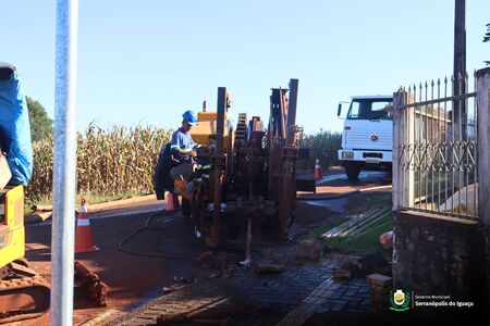 Rede de esgoto começa a ser construída em Serranópolis do Iguaçu Rede de esgoto começa a ser construída em Serranópolis do Iguaçu