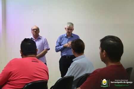 Governo Municipal credencia MEIs locais para corte de grama em Serranópolis do Iguaçu Governo Municipal credencia MEIs locais para corte de grama em Serranópolis do Iguaçu