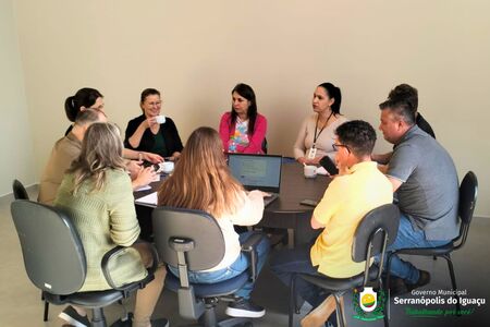 Conselho Gestor de Habitação e Interesse Social realiza reunião em Serranópolis do Iguaçu Conselho Gestor de Habitação e Interesse Social realiza reunião em Serranópolis do Iguaçu